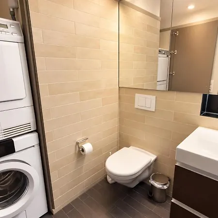 Modern 1br, Center, Near - Baron 33 *