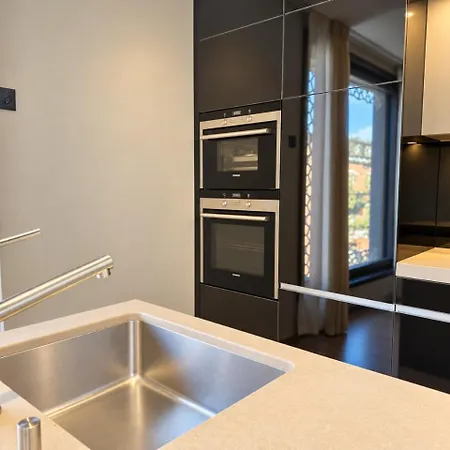Modern 1br, Center, Near - Baron 33